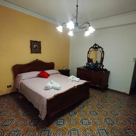 House Of Lady شقة كاريني