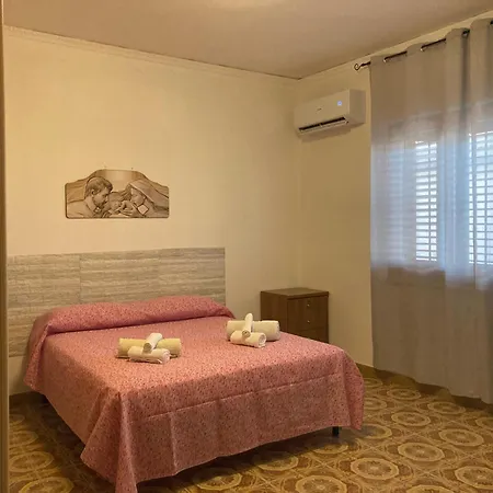 House Of Lady Apartment